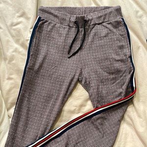 Printed burgundy joggers with side stripes